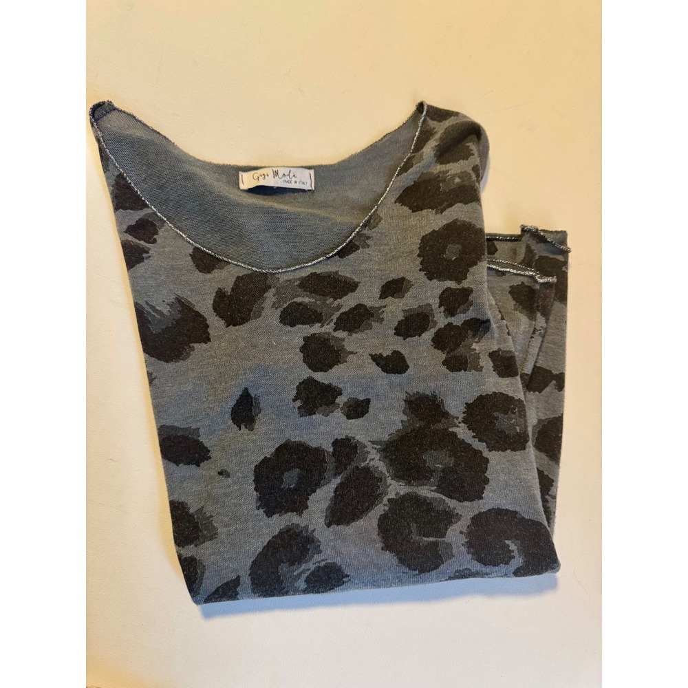 Italian Boutique‎ Gigi Moda Gray Leopard Print Knit Top Metallic Trim S